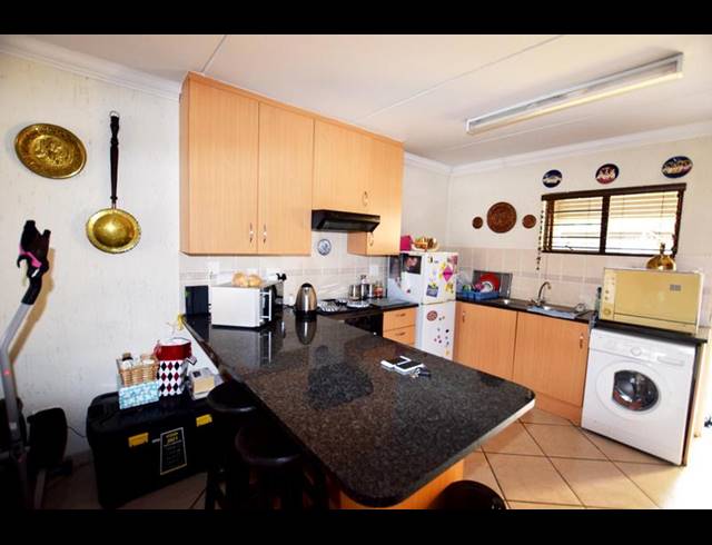 1 BEDROOM PROPERTY TO RENT IN PAULSHOF